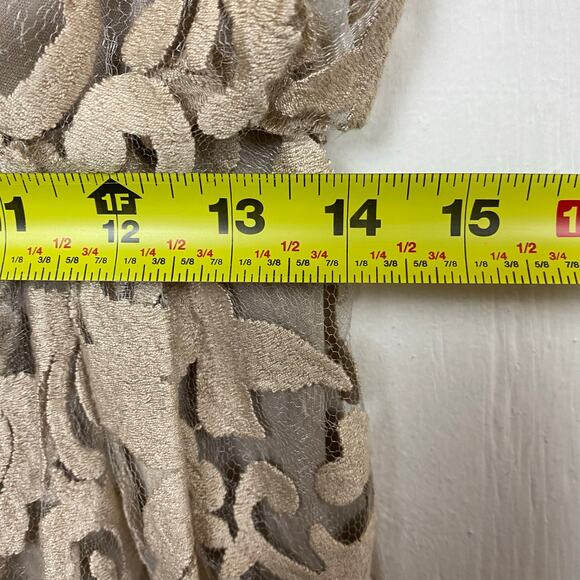 Tadashi Shoji Women's Lace Overlay Blouson Cocktail Dress Taupe Sand Size 4 - Picture 11 of 12